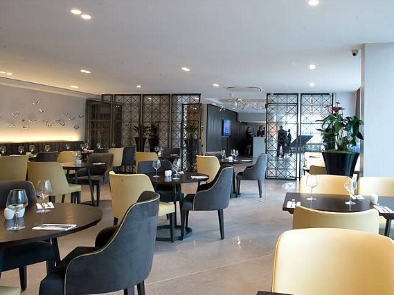 A place to eat at St Georges Hotel Wembley