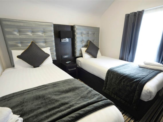 A spacious twin room at The 29 London (fka Airways Hotel)