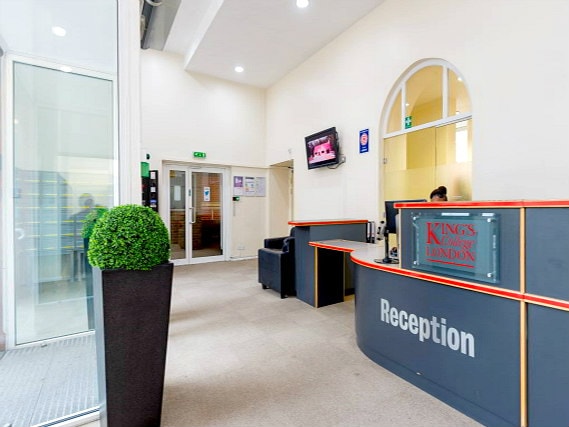 Great Dover Street Apartment Rooms has a 24-hour reception so there is always someone to help