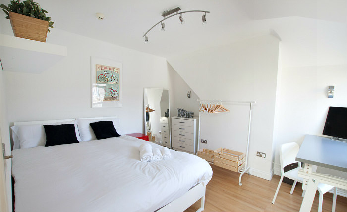 Get a good night's sleep in your comfortable room at Tooting Studios