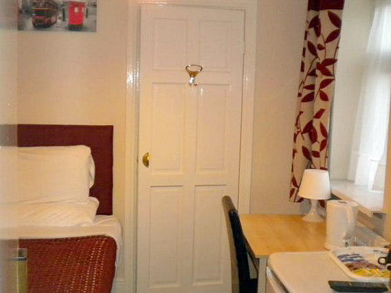 All rooms at Royal London Hotel are comfortable and clean