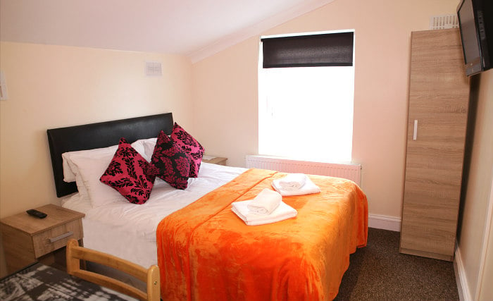 Get a good night's sleep in your comfortable room at Hub House London
