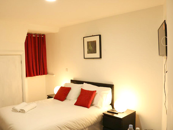 A comfortable double room at Bank Hotel London