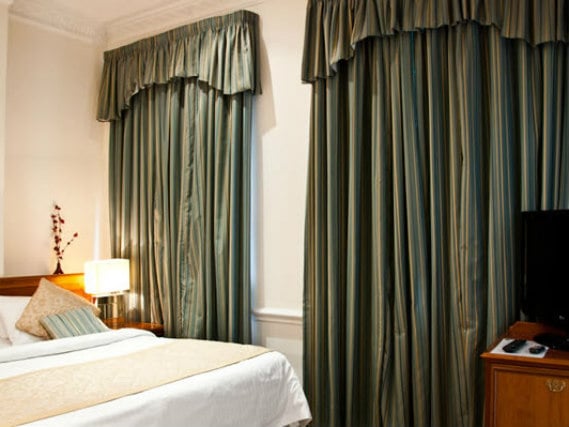 A double room at Staunton Hotel London is perfect for a couple