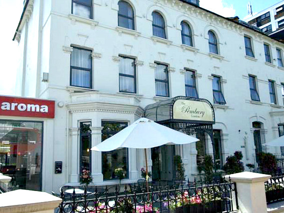 The London Pembury Hotel is situated in a prime location in Finsbury Park close to Emirates Stadium