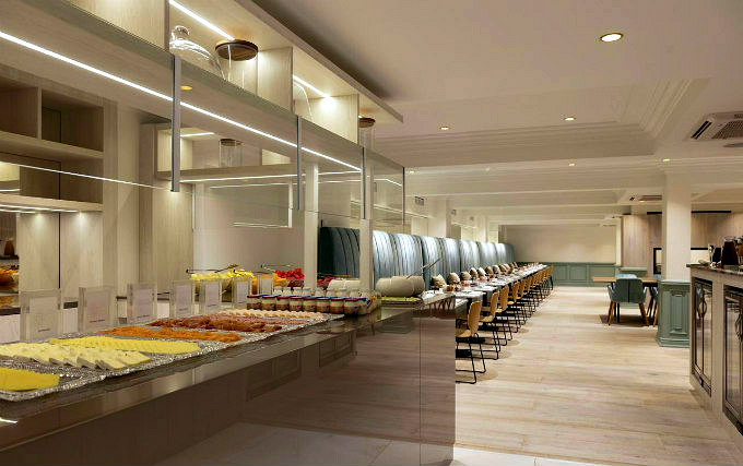 Enjoy a great breakfast at Melia White House Hotel