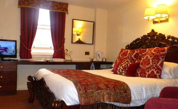 Get a good night's sleep in your comfortable room at County Hotel Edinburgh