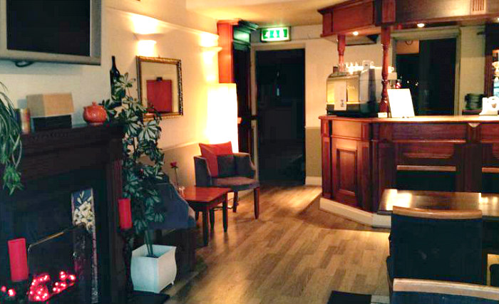 County Hotel Edinburgh has a 24-hour reception so there is always someone to help
