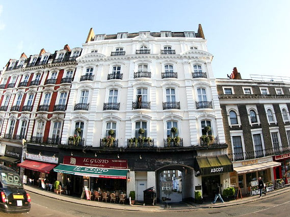 Ascot Hyde Park Hotel is situated in a prime location in Paddington close to Marble Arch