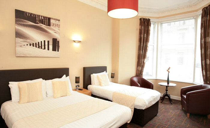 Triple rooms at Kelvingrove Hotel Glasgow are the ideal choice for groups of friends or families