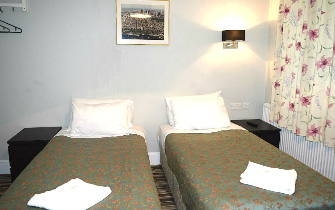 A typical twin room at Plaza Hotel Hammersmith