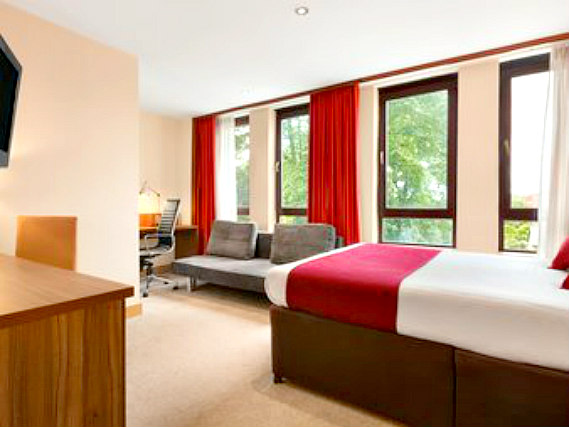 Single rooms at Ramada by Wyndham Hounslow Heathrow East provide privacy