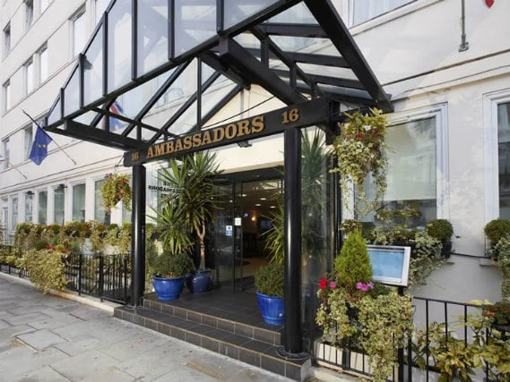 Ambassadors Hotel is situated in a prime location in South Kensington close to Gloucester Road Tube Station