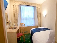 A typical single room at Central Park Hotel London