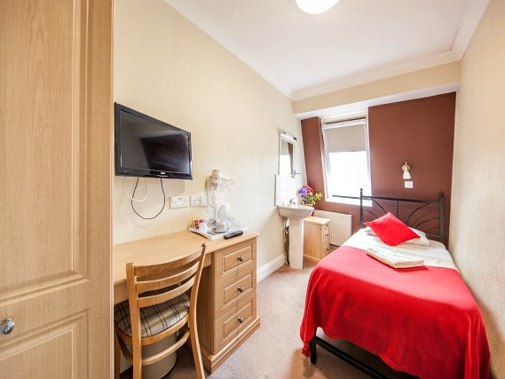 Single rooms at Fairway Hotel London provide privacy