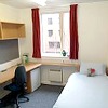 London hostel single room