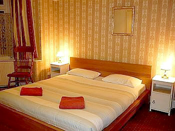 A double room at Euro Hotel Harrow