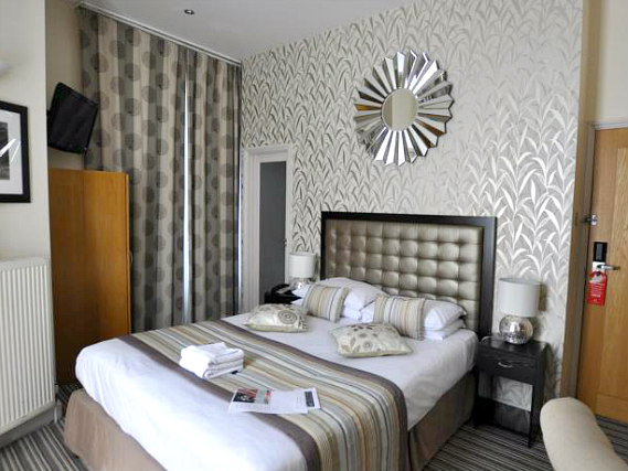 Get a good night's sleep in your comfortable room at Duke of Leinster Hotel