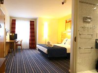 A typical single room at Holiday Inn Express London Croydon