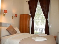 All bedrooms have ensuite facilities A typical double room at So London Paddington