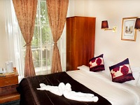 All bedrooms have ensuite facilities A typical double room at So London Paddington