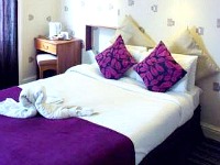 All bedrooms have ensuite facilities A typical double room at So London Paddington