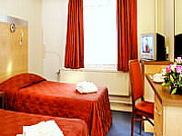 All rooms at Hotel Lily have private bathroom facilities