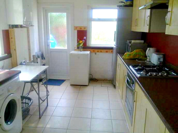 A large kitchen for you to prepare a light snack, much cheaper than eating out