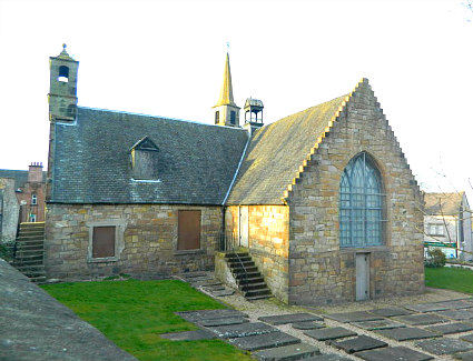 Book a hotel near The Auld Kirk Museum