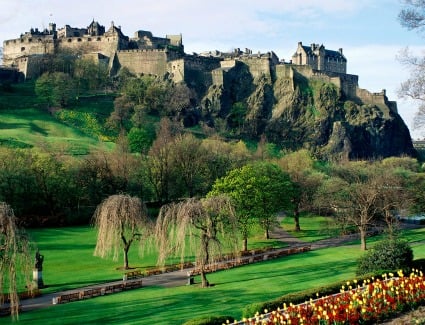 Book a hotel near Edinburgh Castle