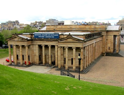 Book a hotel near National Gallery of Scotland