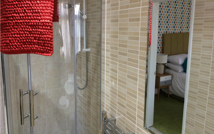 A typical bathroom at The Fylde Hostel