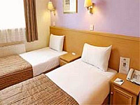 Twin room at the Days Inn Westminster