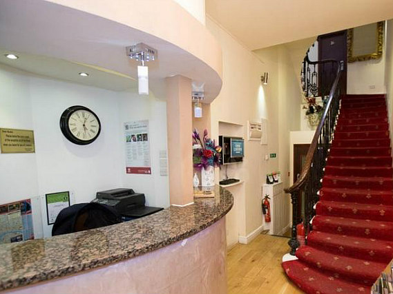 Notting Hill Gate Hotel has a 24-hour reception