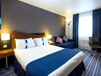 A double bedroom at Holiday Inn Express Royal Docks