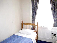 A Single room at Hotel Meridiana - comfortable and clean A Single room at Hotel Meridiana - comfortable and clean