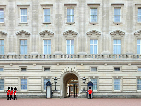 Lincoln House Hotel is situated in a prime location in Marylebone close to Marylebone High Street