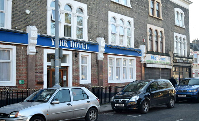 York Hotel London, Außenansicht