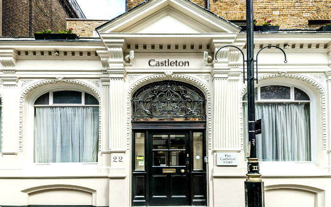 An exterior view of Castleton Hotel