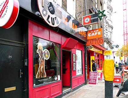 Buchen Sie ein Hotel in der Nähe von 12 Bar Club