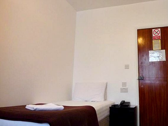 Ein Einzelzimmer im Notting Hill Hotel