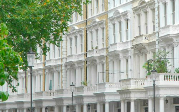 An exterior view of Astor Kensington