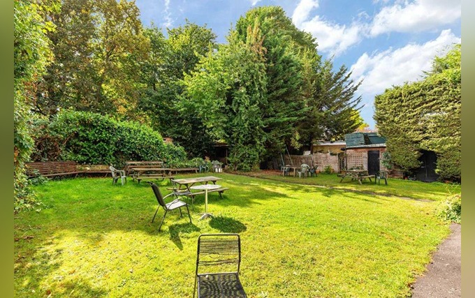 Garden at Amhurst Hotel