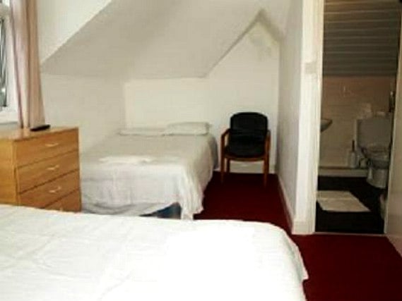 Triple rooms at Amhurst Hotel are the ideal choice for groups of friends or families