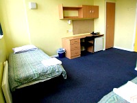 A twin room at Great Dover Street Apartment Rooms