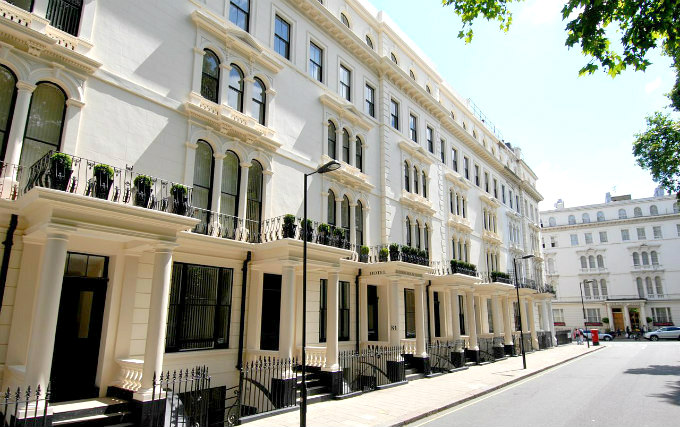 The entrance to London House Hotel