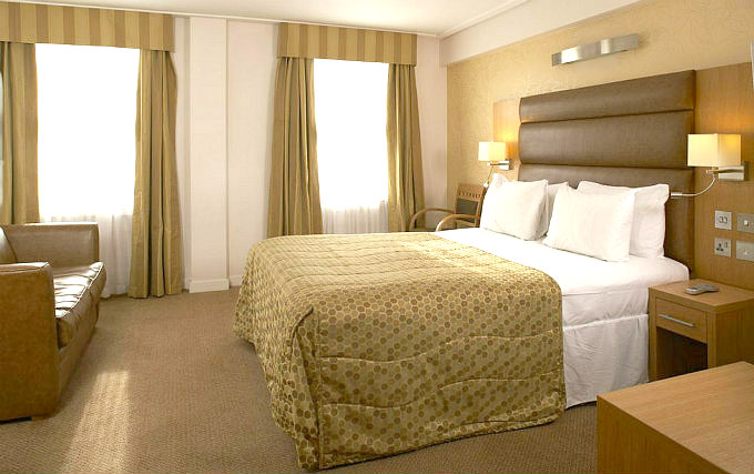 A comfortable double room at Best Western The Cromwell