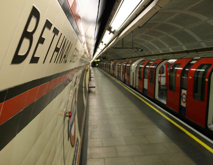 Tel.: 0049 308 878 9704, Leitungen ge�ffnet 10 - 18 Uhr. Die niedrigsten Preise, keine Buchungsgeb�hr!