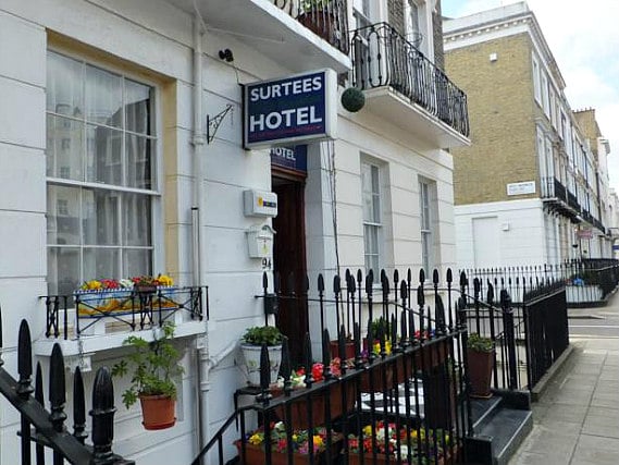 Surtees Hotel is situated in a prime location in Victoria close to Warwick Square