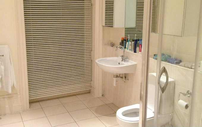 A typical bathroom at Hadleigh Hotel